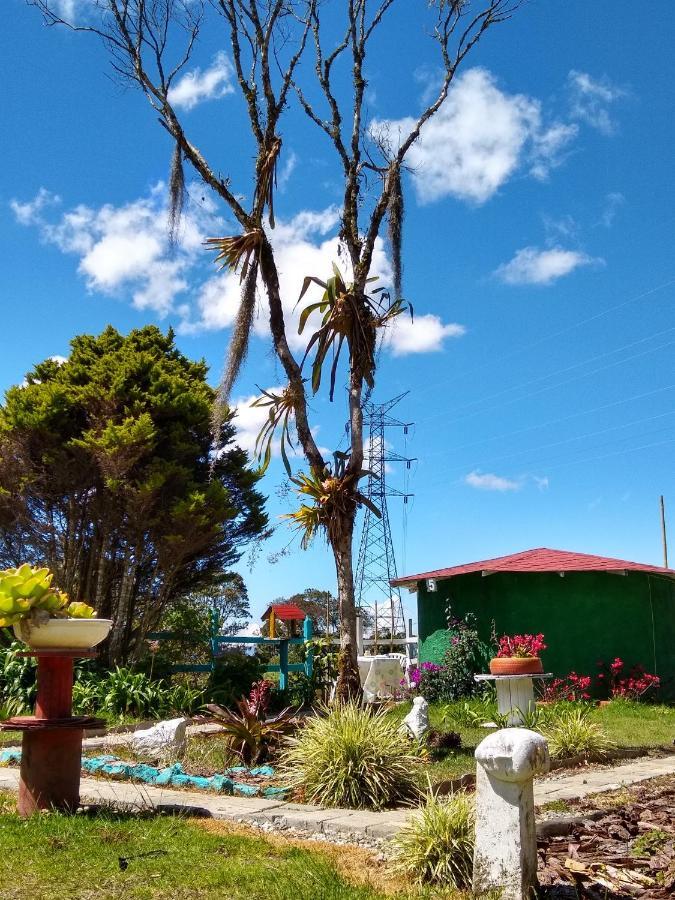 Hospedaje Santaelena -Chalets De Montana- Santa Elena  Εξωτερικό φωτογραφία